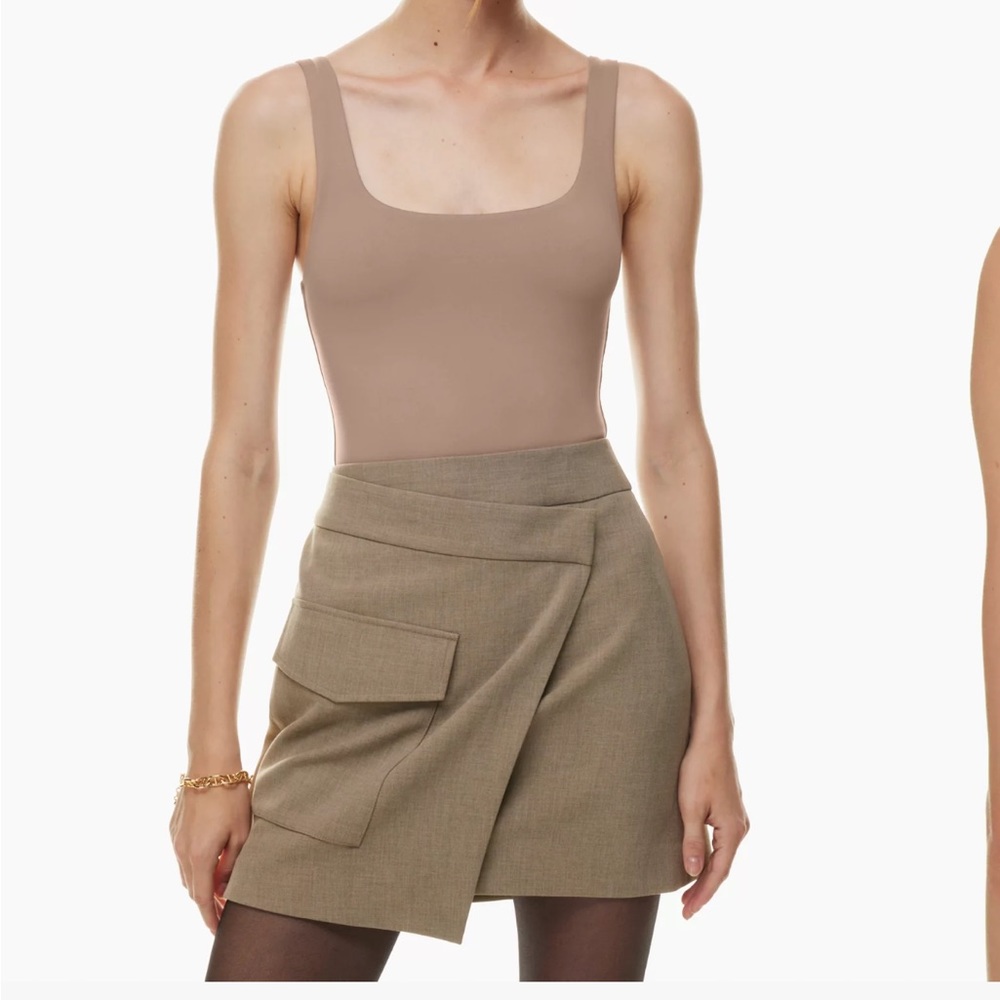 Aritzia Babaton Sculpt